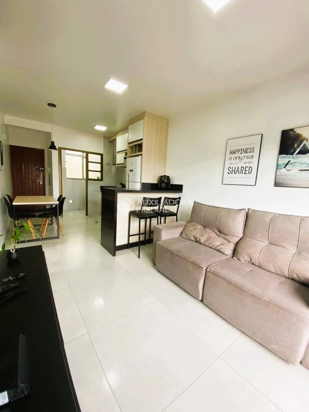 Apartamento à venda com 2 quartos, 1 vaga, 68m² no Canasvieiras, Florianópolis - foto 1