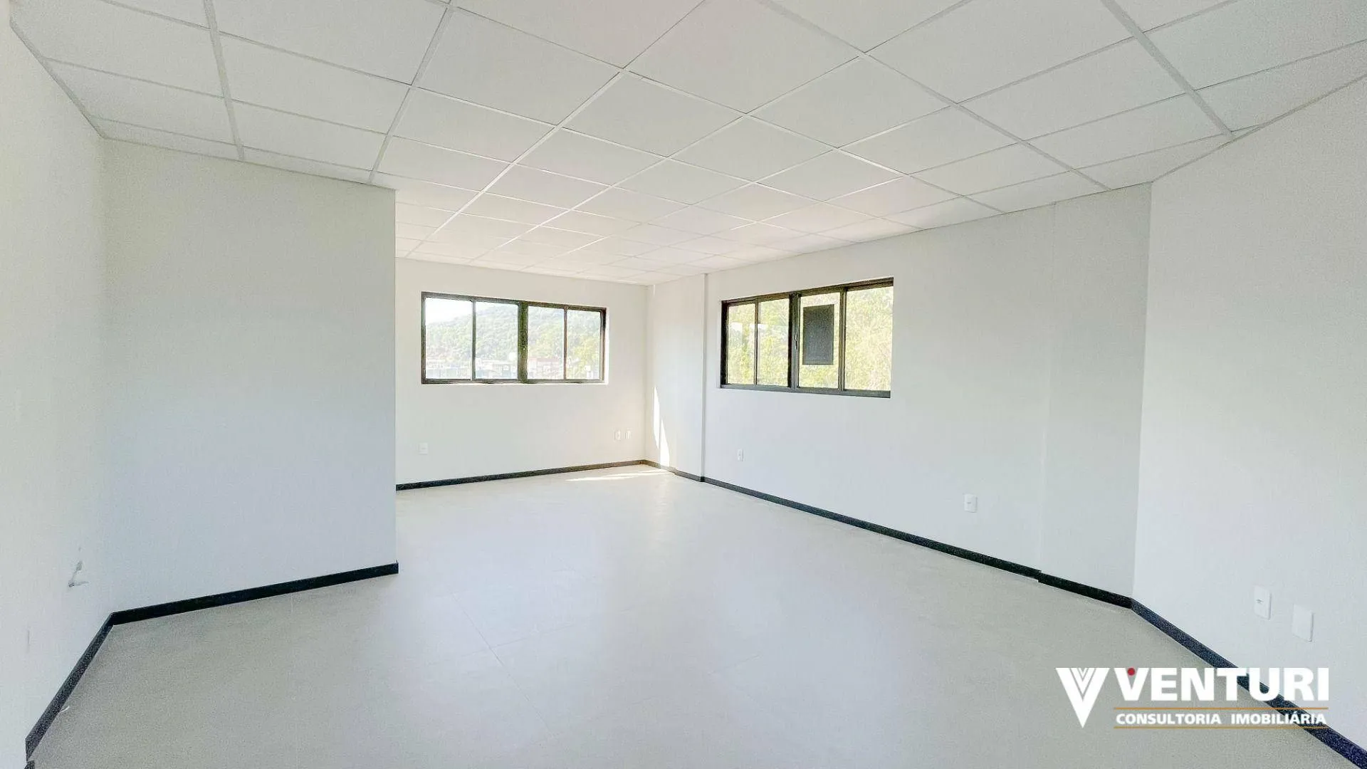 Sala para alugar, 39 m por R$ 2.157,52/mês - Ponta Aguda - Blumenau/SC - foto 1