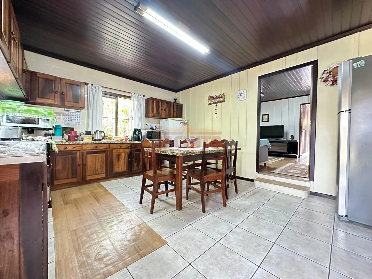 Amplo terreno na Itoupavazinha, com área de 2.500m (50X50), com casa mista de 4 quartos e mais uma kitnet nos fundos. — foto 7