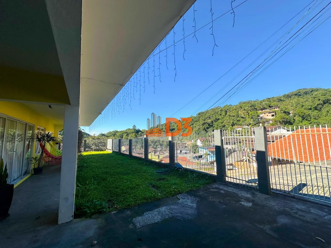 Ampla casa com 6 dormitórios no bairro Valparaíso — foto 3
