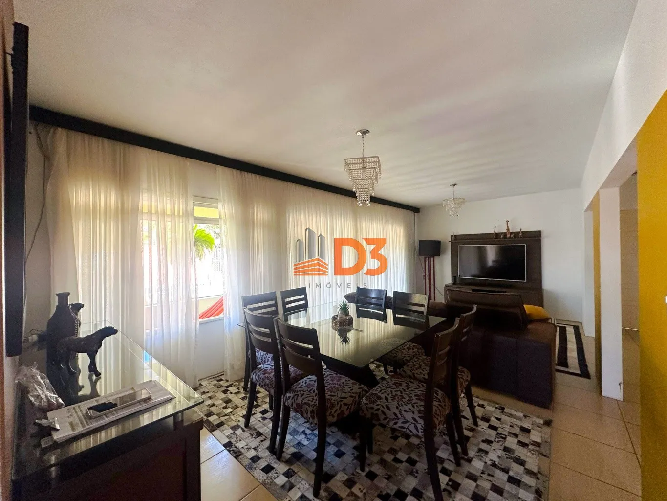 Ampla casa com 6 dormitórios no bairro Valparaíso — foto 6