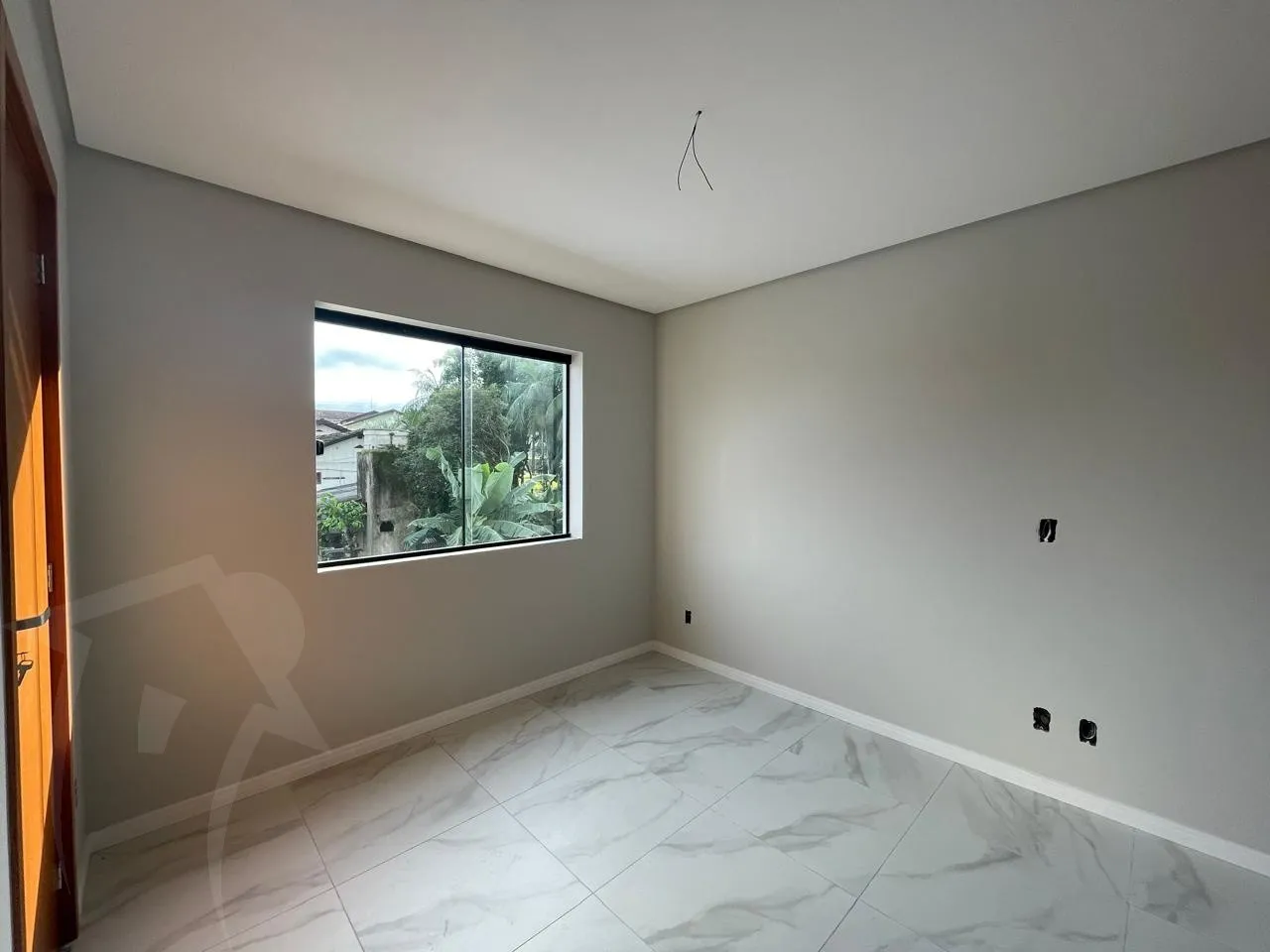 Apartamento novo residencial, muito bem localizado no Bairro Tapajós, Indaial/SC; Próximo a Supermercados, farmácia, barbearias, empresas, colégios e diversos outros comércios; A 1,5 km do Centro de Indaial. Fácil acesso a BR 470. — foto 5