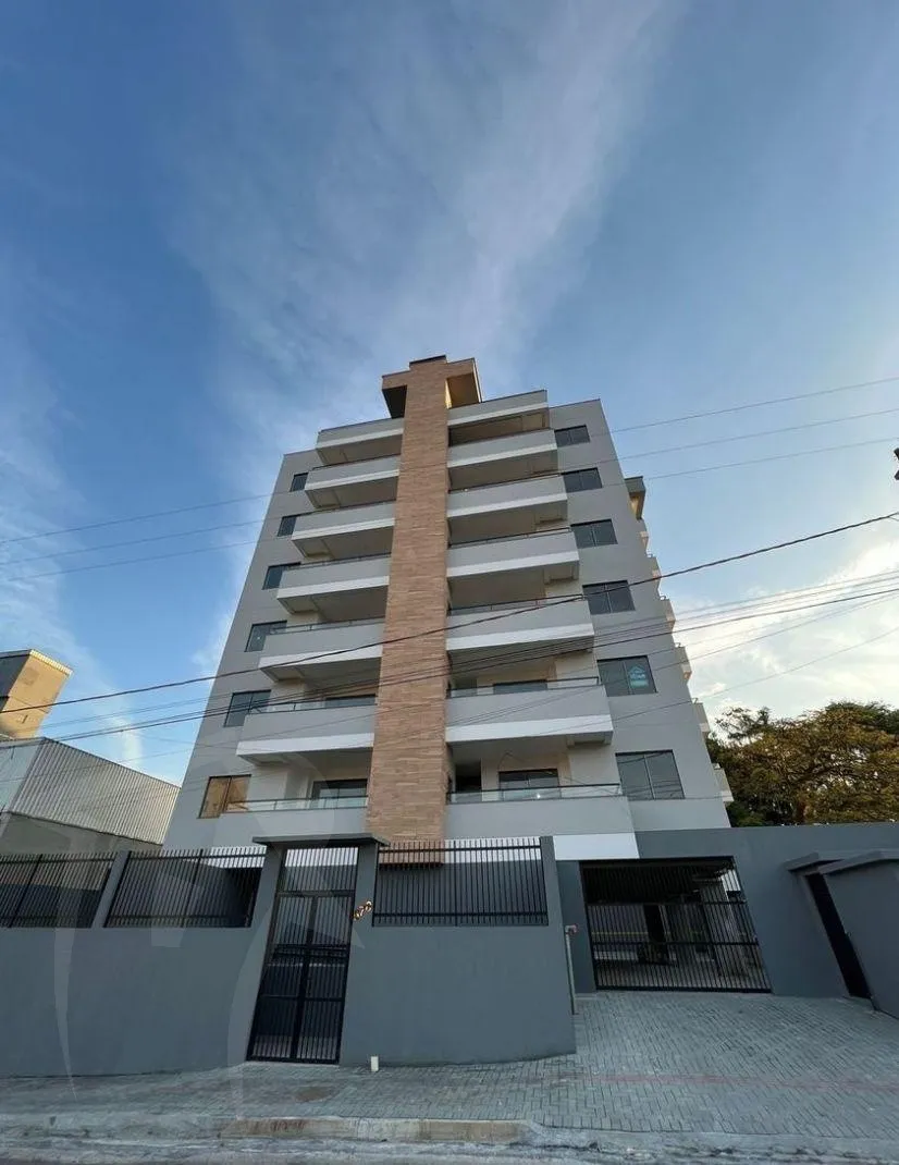 Apartamento novo residencial, muito bem localizado no Bairro Tapajós, Indaial/SC; Próximo a Supermercados, farmácia, barbearias, empresas, colégios e diversos outros comércios; A 1,5 km do Centro de Indaial. Fácil acesso a BR 470. - foto 1