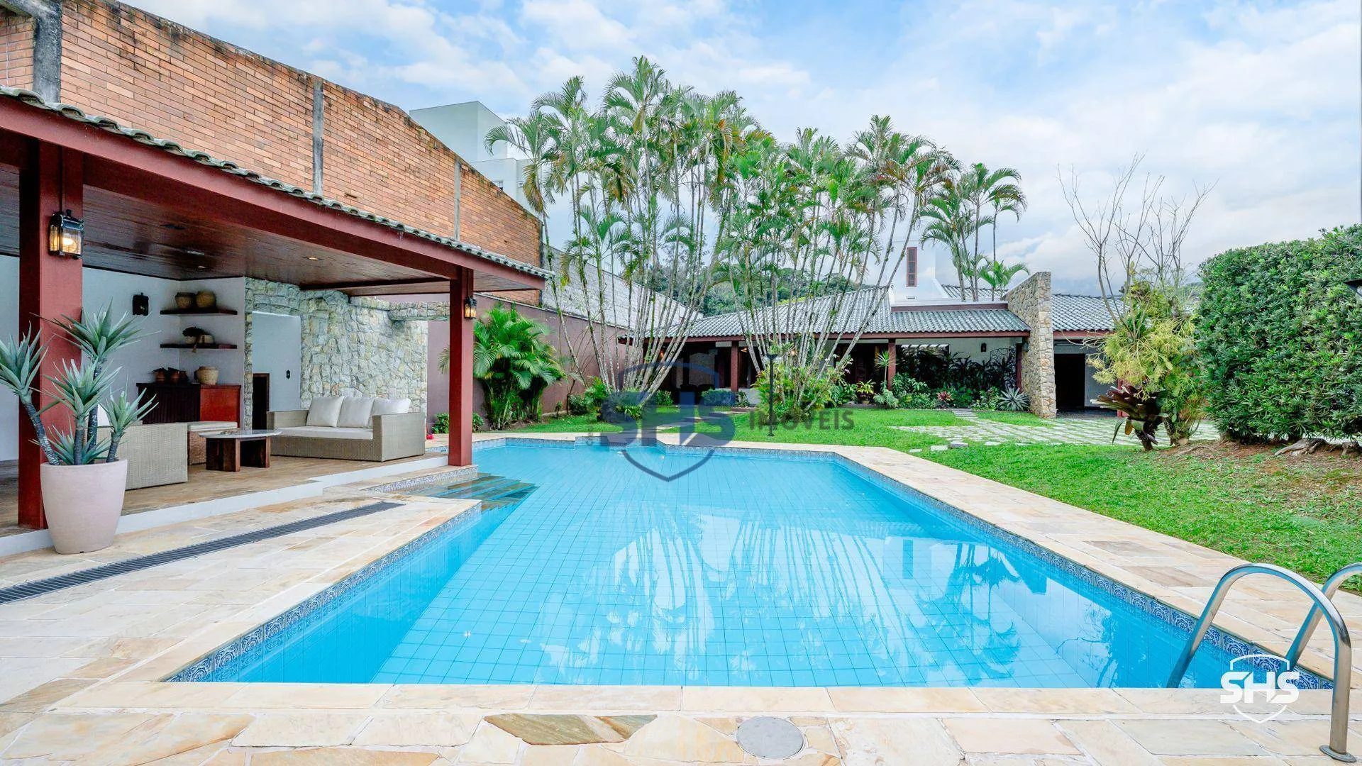 Casa com 5 dormitórios, 583 m - venda por R$ 3.900.000,00 ou aluguel por R$ 18.000,00/mês - Garcia - Blumenau/SC - foto 1