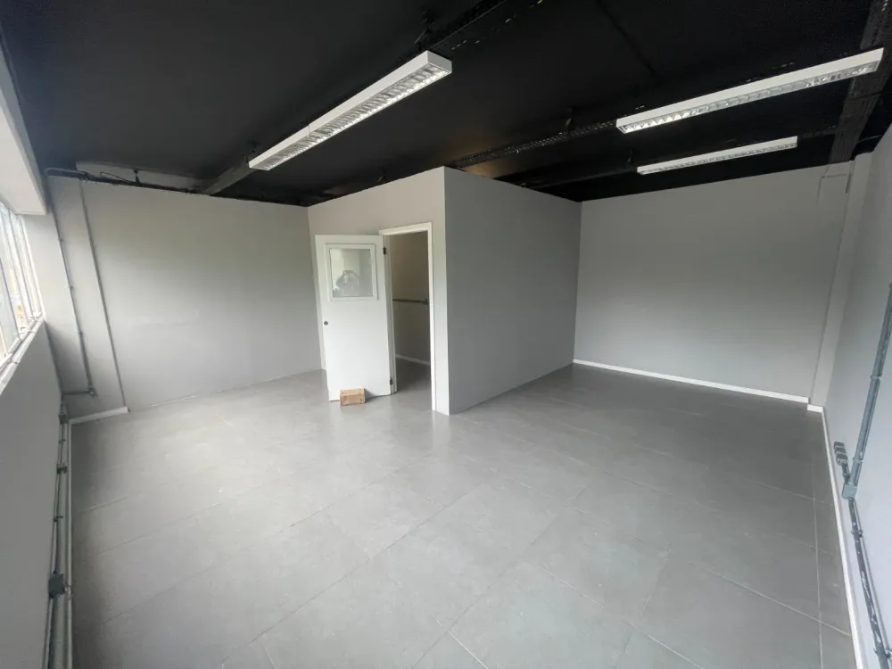 LOCAÇÃO GALPÃO - PRÓXIMO COMPLEXO DO BADENFURT — foto 6