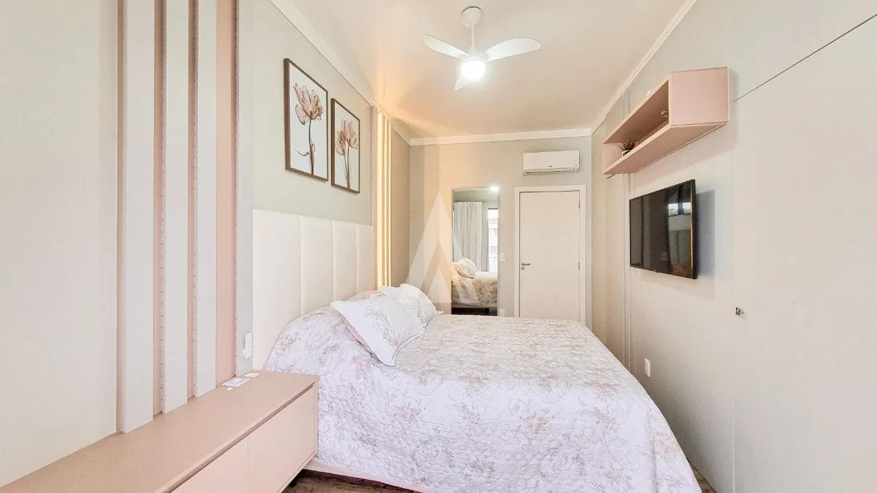 Casa em condomínio fechado com 3 suítes à venda no bairro Saguaçú em Joinville-SC de R$2.890.000,00 por R$2.390.000,00. — foto 5