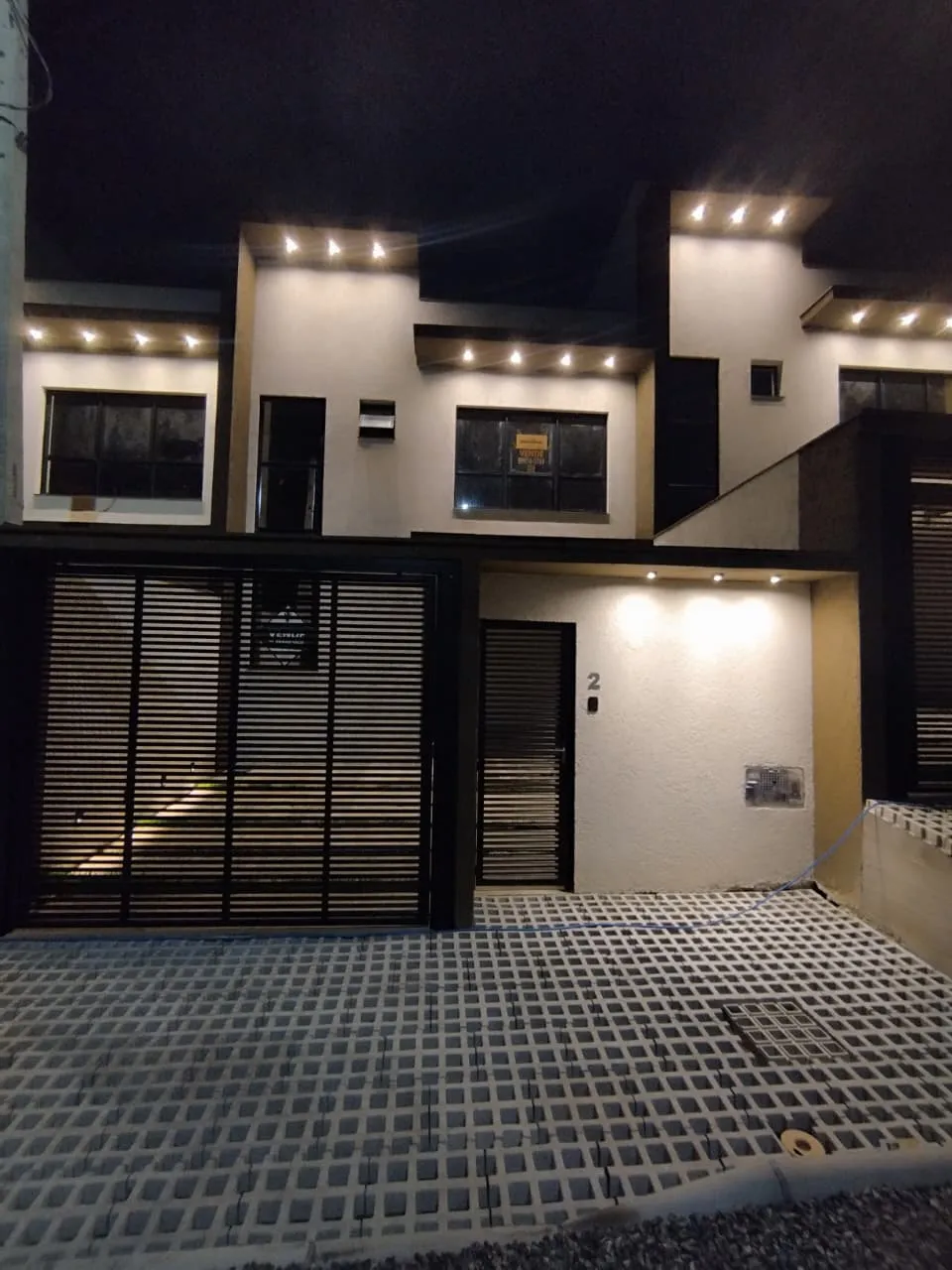 Sobrado geminado com 1 suíte e 2 quartos à venda no bairro Glória em Joinville-SC de R$760.000,00.por R$699.000,00 - foto 1