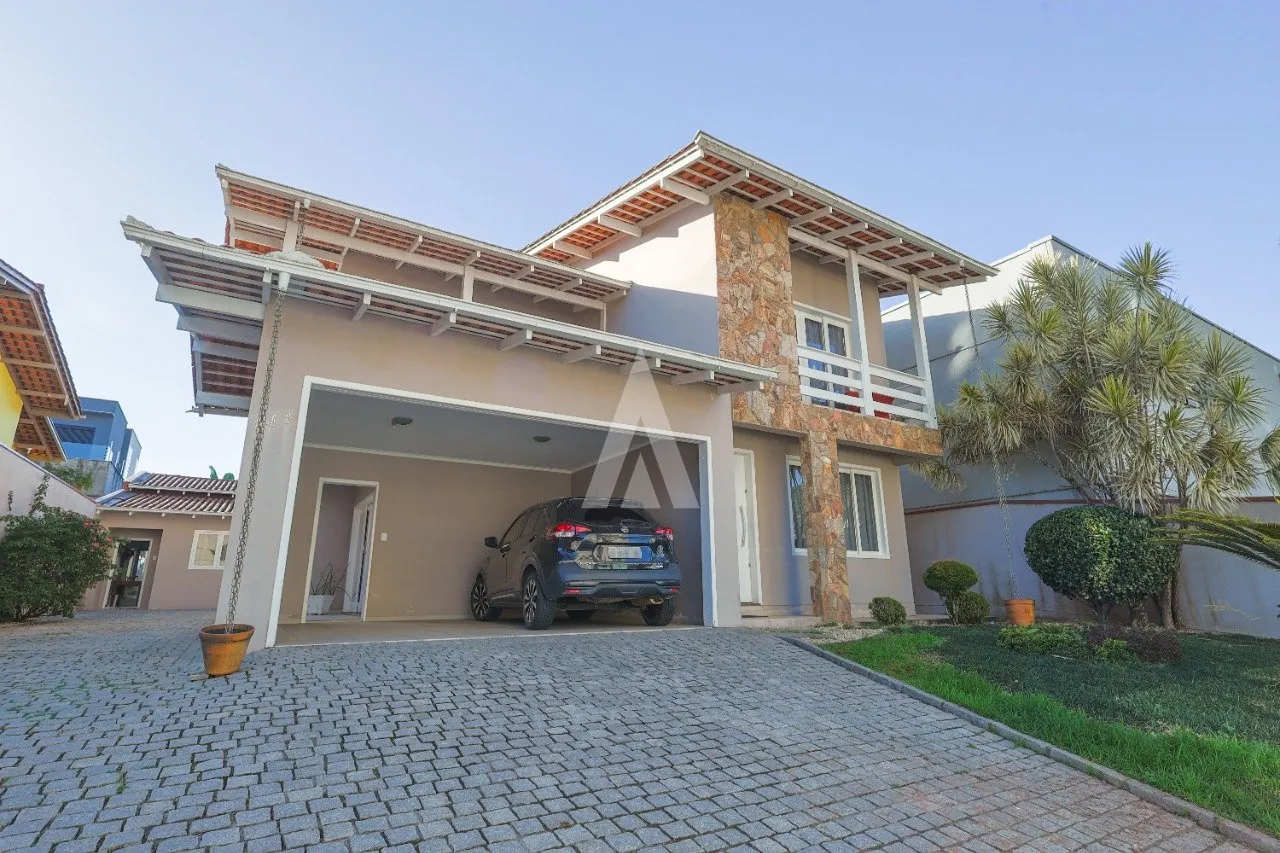 Sobrado com 1 suíte e 2 quartos à venda no bairro Santo Antônio em Joinville-SC por R$1.350.000,00. - foto 1