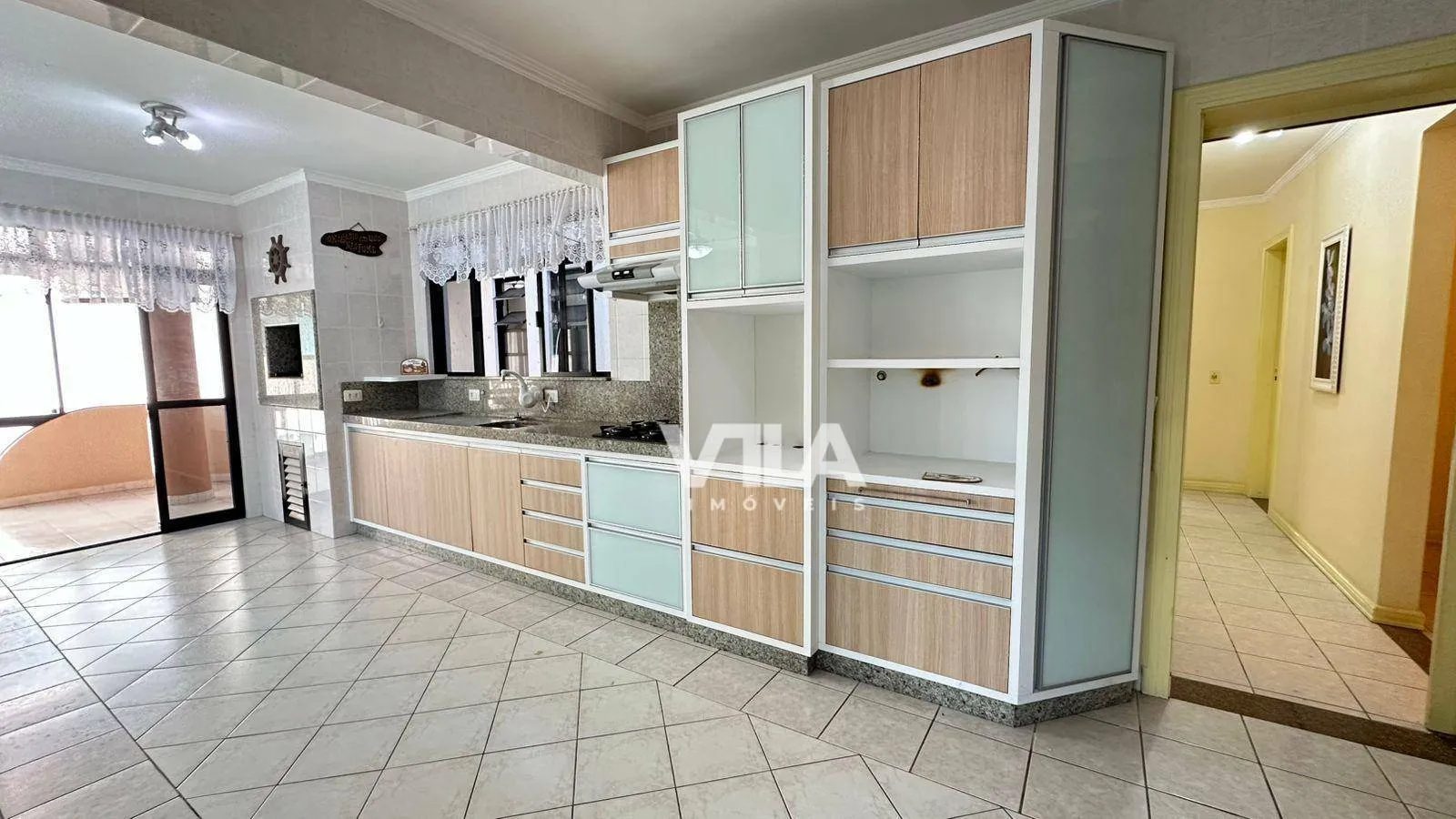 Apartamento com 4 dormitórios Sendo uma Suíte com Hidromassagem à venda, 326 m por R$ 2.400.000 - Centro - Itapema/SC — foto 5