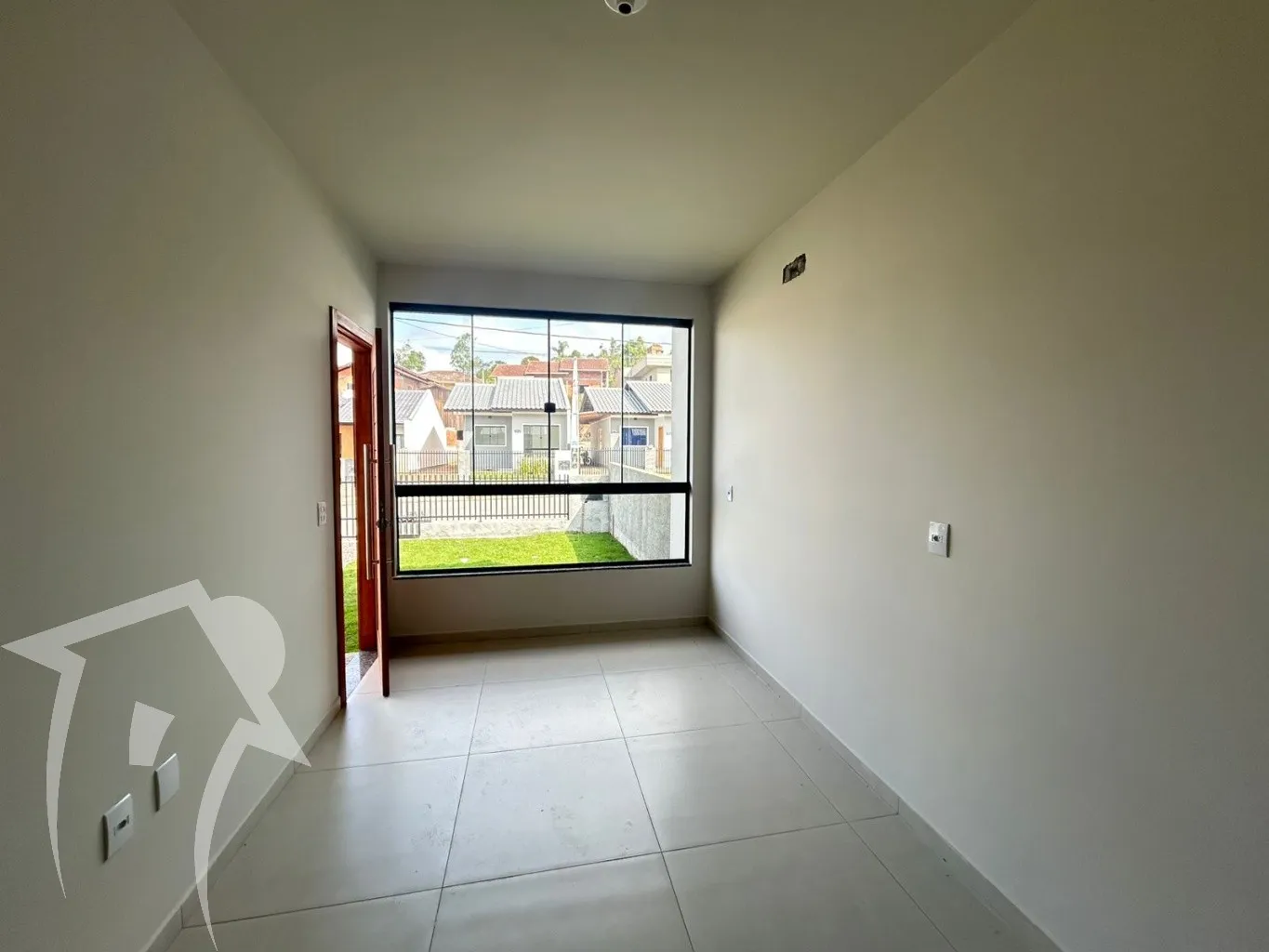 Casa Mulde - Dois Quartos com suíte e Fundos para área Verde — foto 6