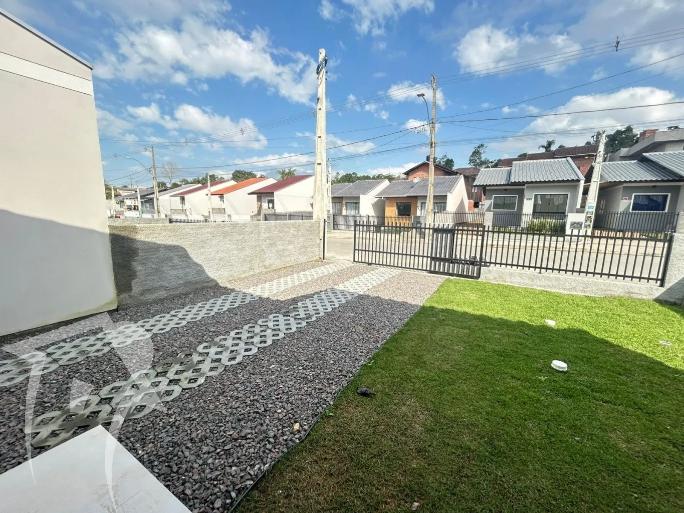 Casa Mulde - Dois Quartos com suíte e Fundos para área Verde — foto 4