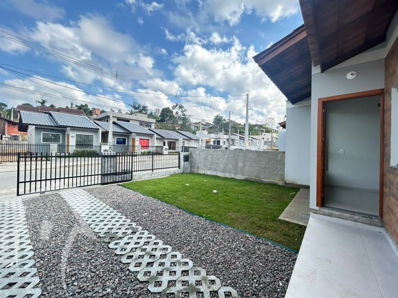 Casa Mulde - Dois Quartos com suíte e Fundos para área Verde — foto 3