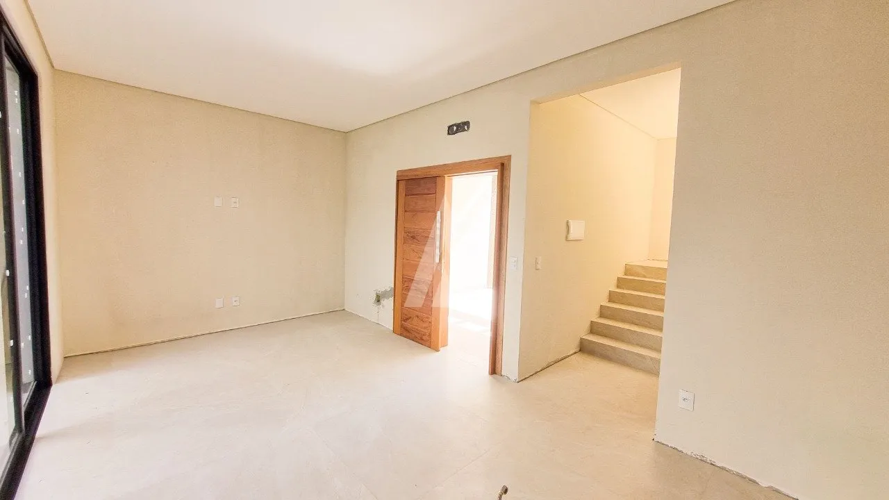 Sobrado geminado com 1 suíte e 2 quartos à venda no bairro Glória em Joinville-SC por R$760.000,00. — foto 4