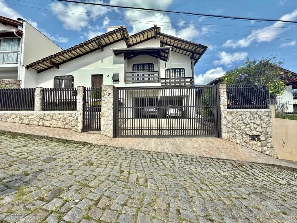 O lar que sua família merece já está esperando por vocês em Badenfurt, Blumenau! - foto 1