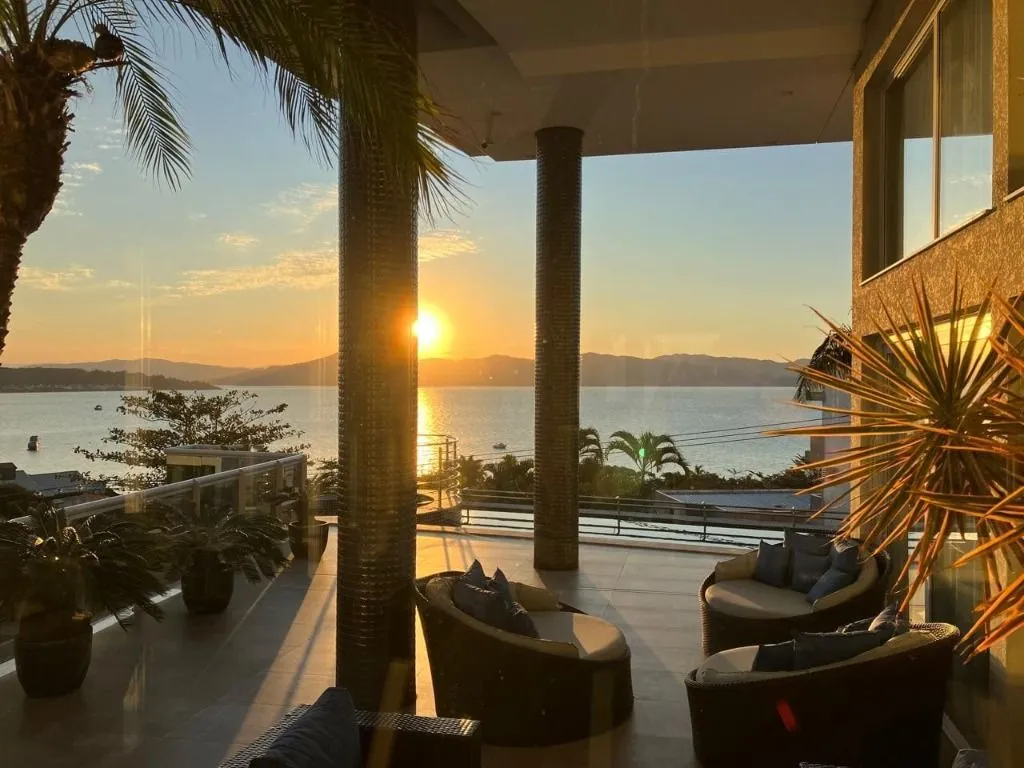 Apartamento em Florianópolis - foto 1