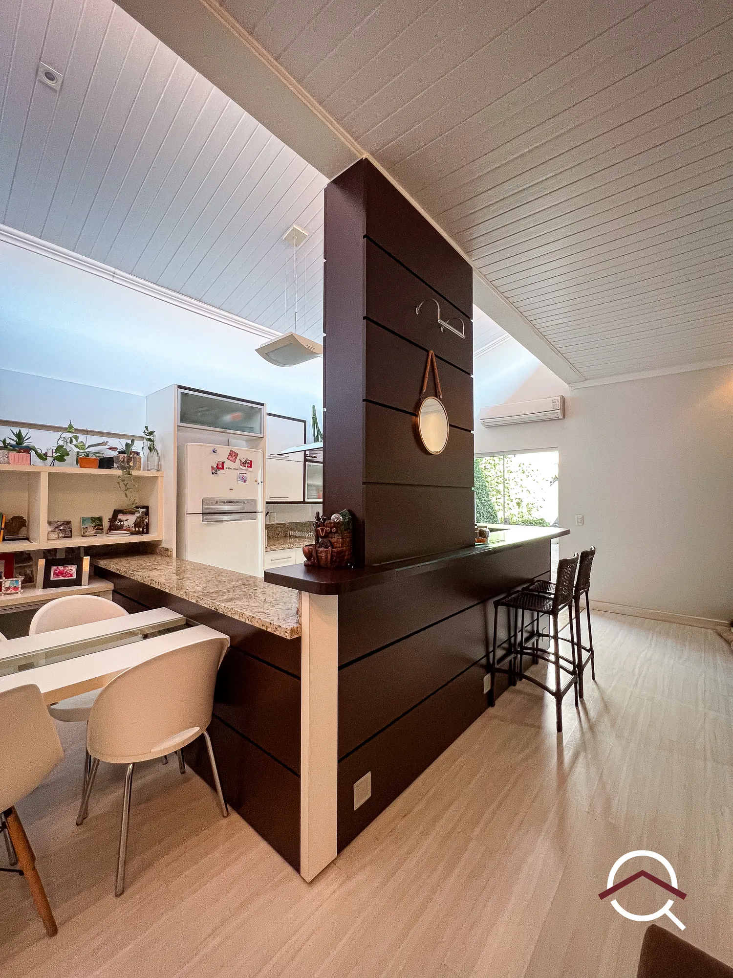 Casa moderna com 3 suítes mais escritório — foto 3