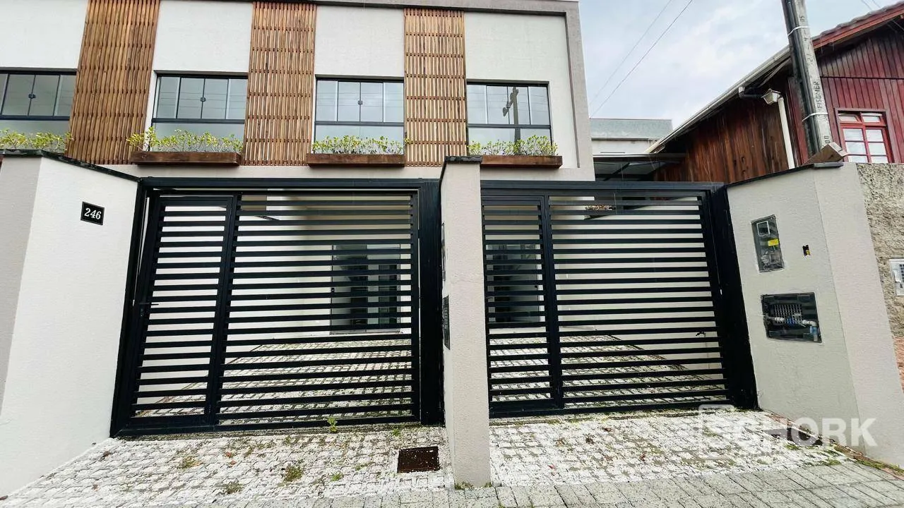 Sobrado com 2 dormitórios para alugar, 90 m por R$ 3.149,00/mês - Água Verde - Blumenau/SC - foto 1