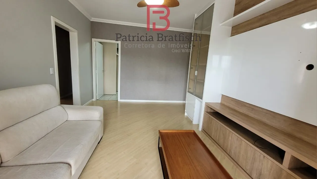 Amplo apartamento semimobiliado, com 03 dormitórios sendo 01 suíte e 02 vagas de garagem individuais. Bairro Velha - Blumenau SC — foto 3