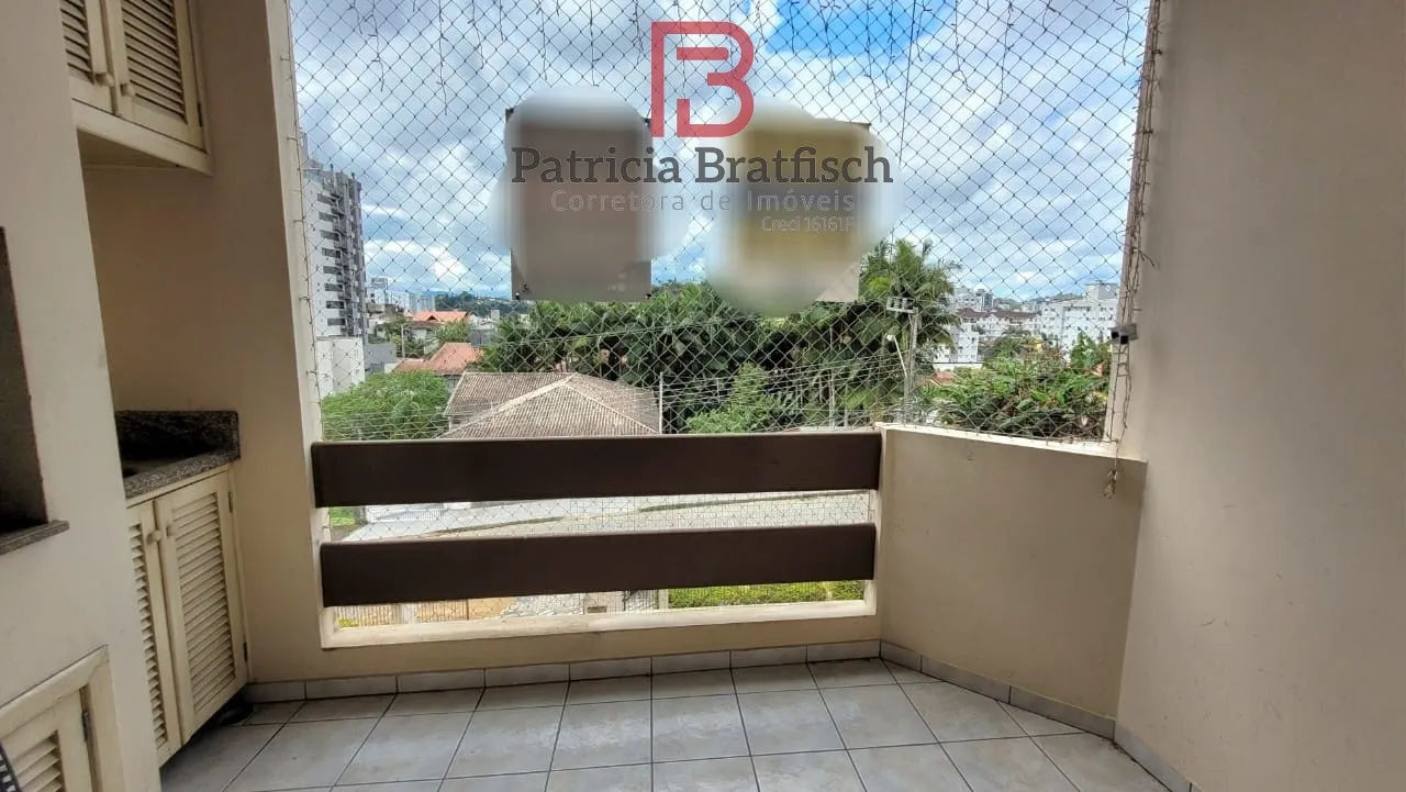 Amplo apartamento semimobiliado, com 03 dormitórios sendo 01 suíte e 02 vagas de garagem individuais. Bairro Velha - Blumenau SC — foto 4