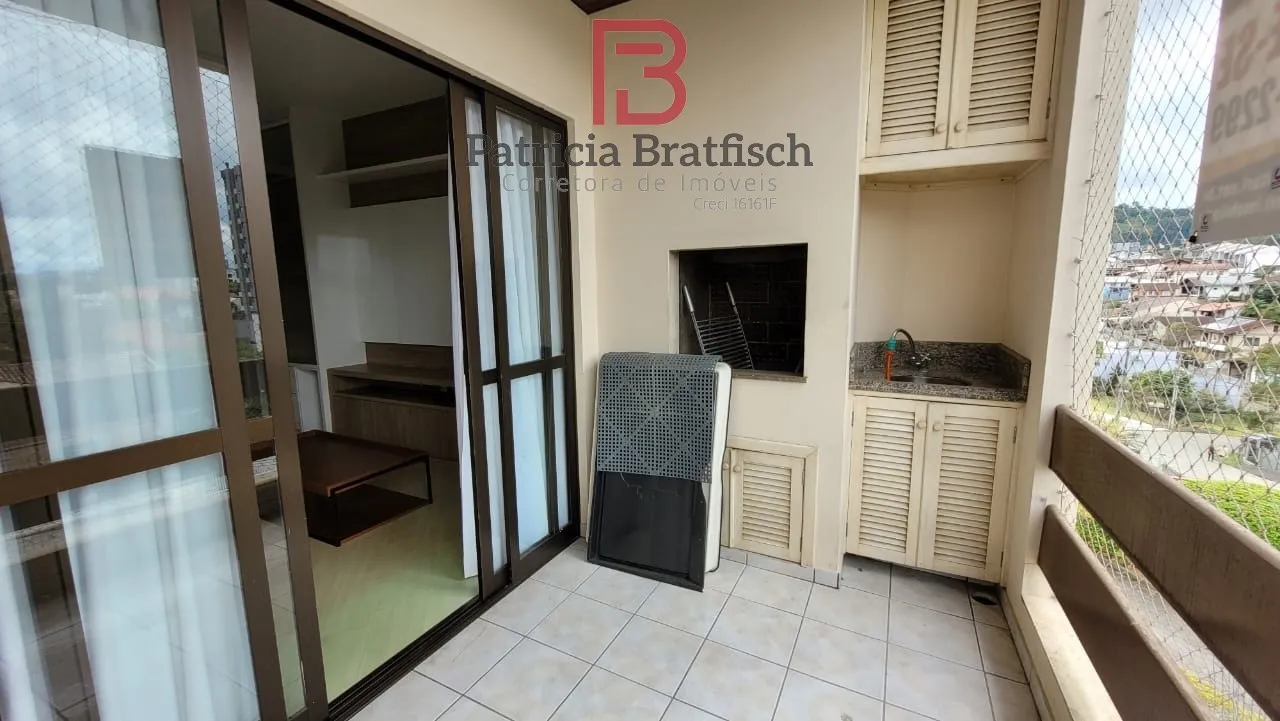 Amplo apartamento semimobiliado, com 03 dormitórios sendo 01 suíte e 02 vagas de garagem individuais. Bairro Velha - Blumenau SC — foto 5