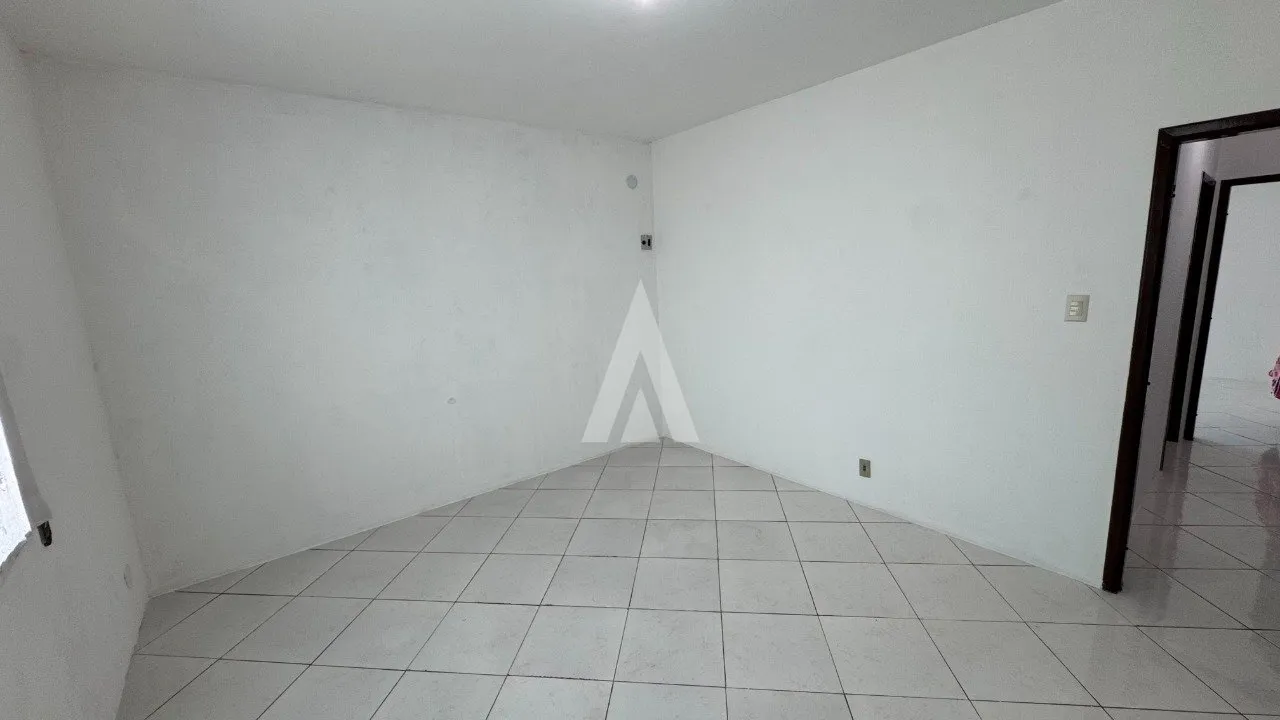 Sobrado com 6 quartos à venda no bairro Petrópolis em Joinville-SC por R$799.000,00. — foto 4