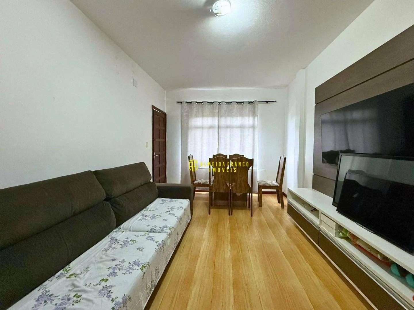 Apartamento com 2 dormitórios, semi mobiliado a poucos metros da FURB! — foto 2