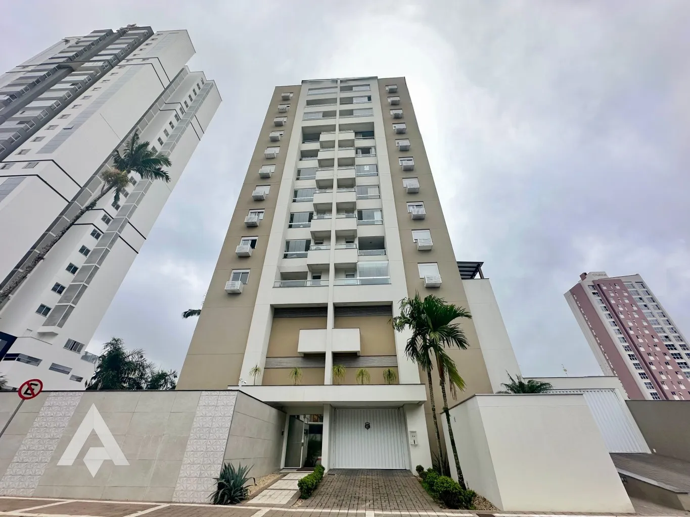 Excelente apartamento semimobiliado à venda no Bairro Itoupava Seca! - foto 1