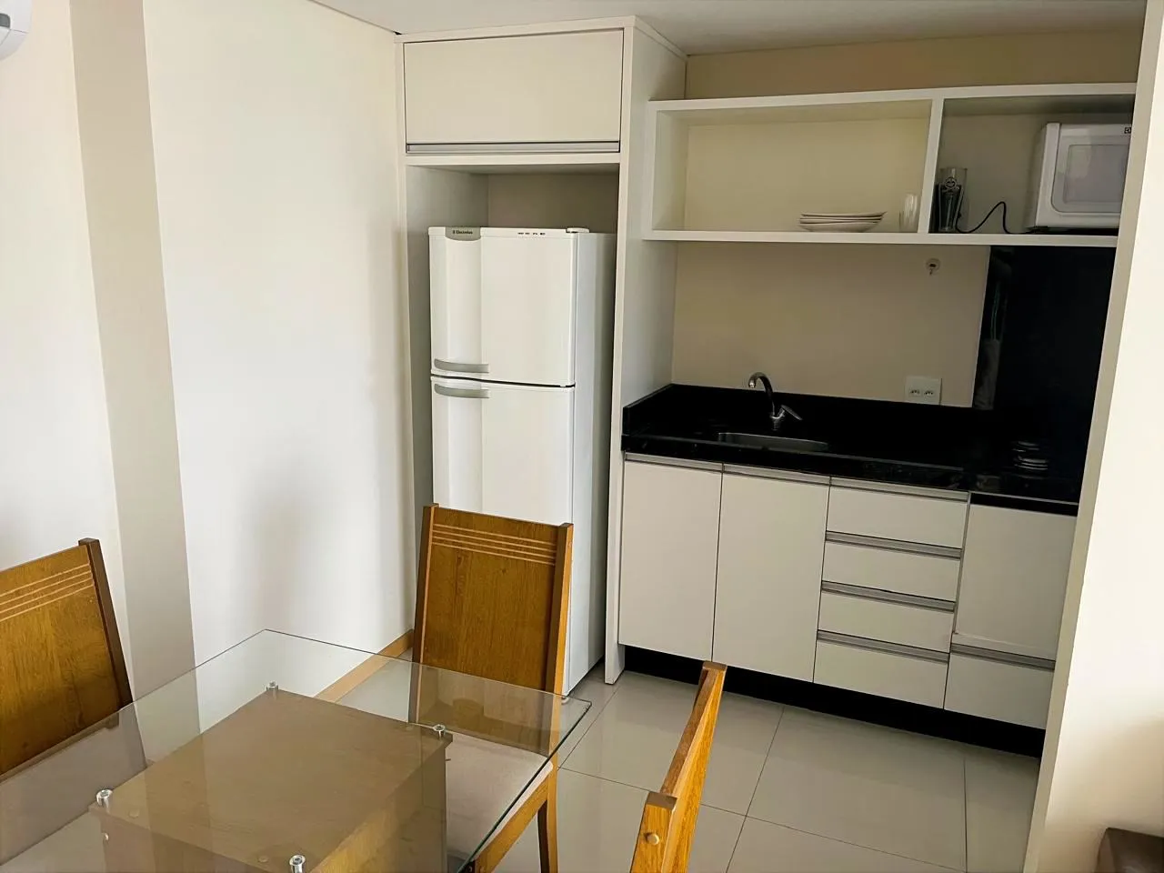 Apartamento Próximo a Furb Praticamente Todo Mobiliado — foto 3