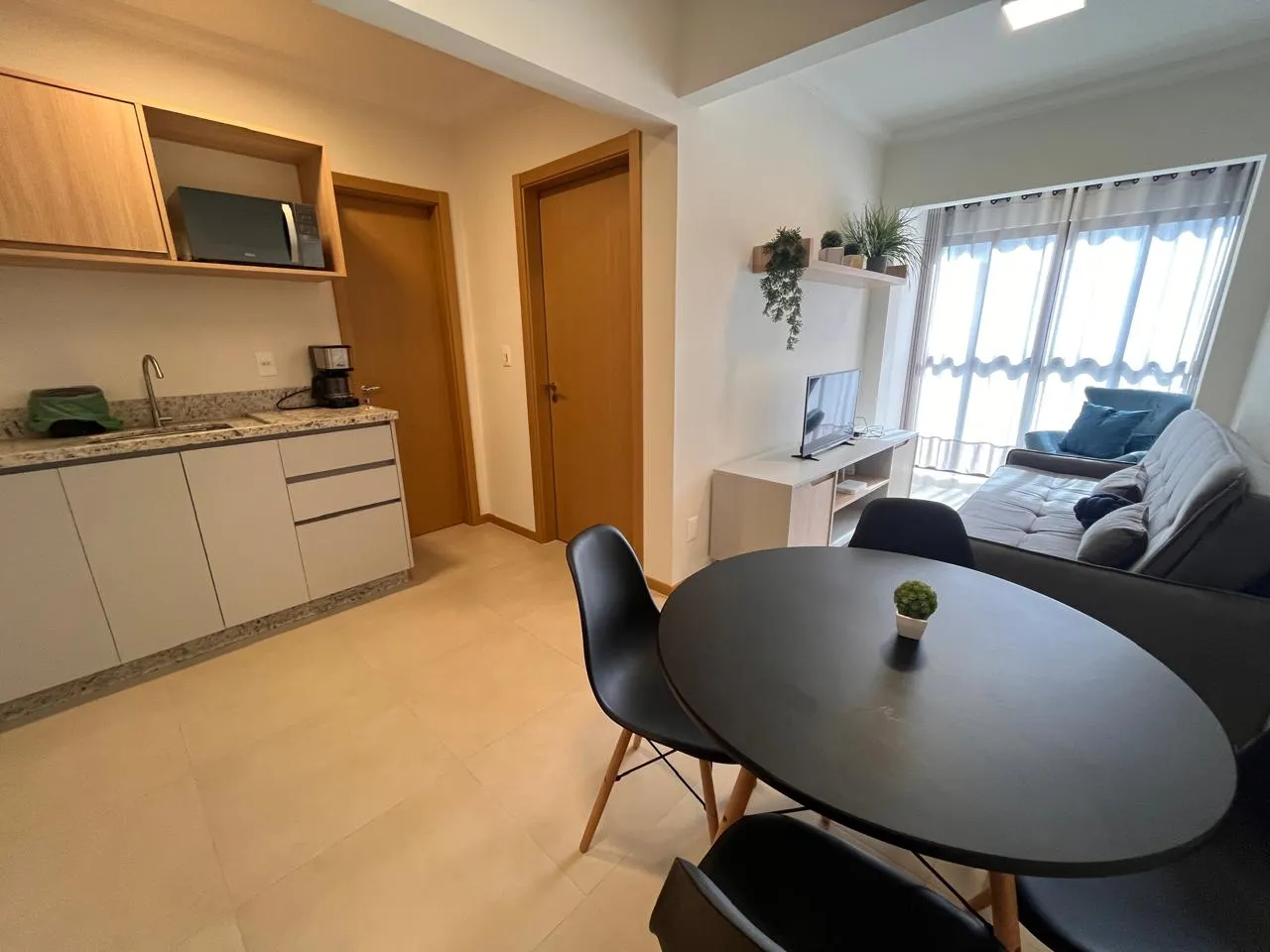 Apartamento Totalmente Mobiliado no Centro de Blumenau - foto 1