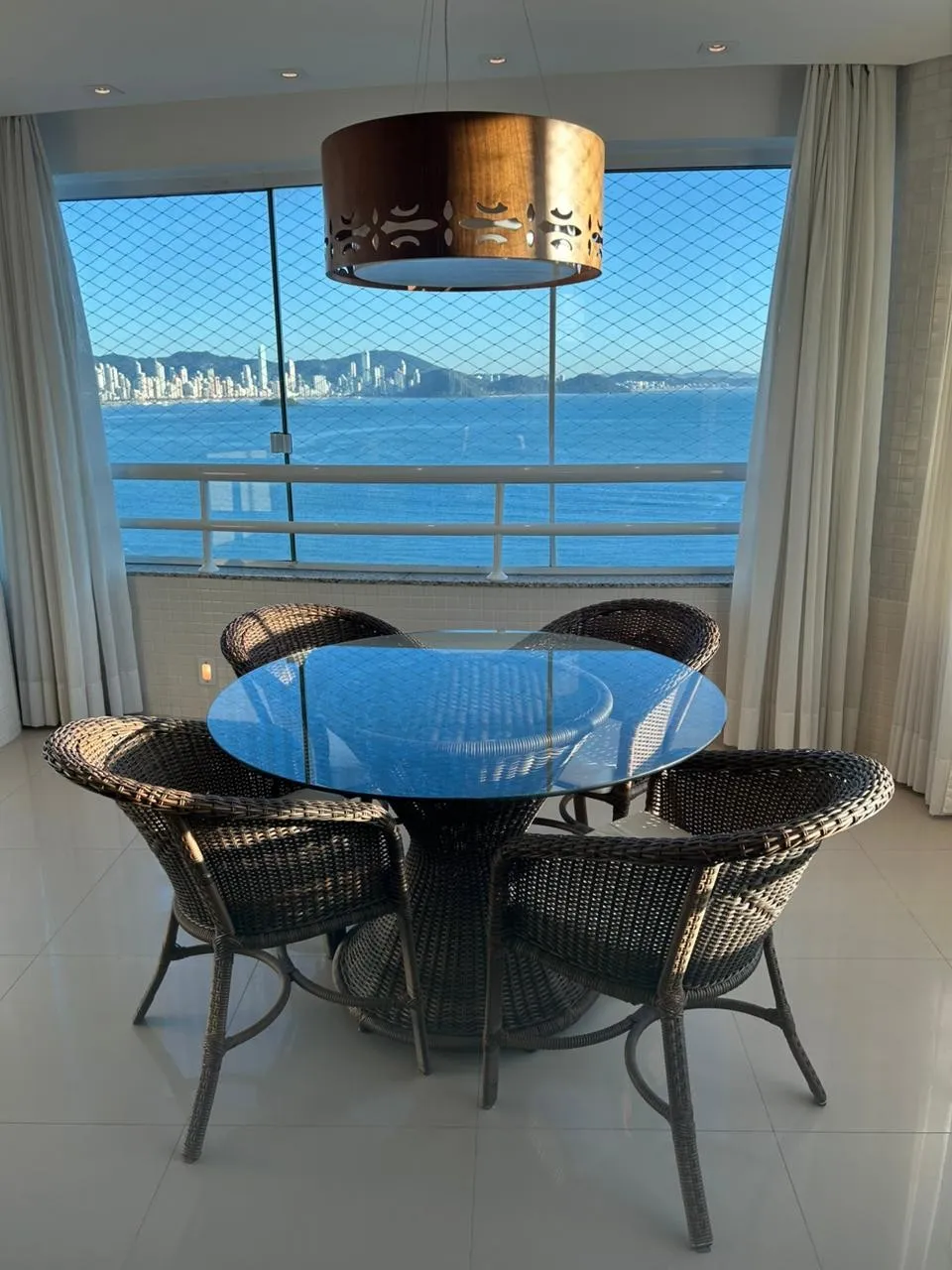 Apartamento Frente Mar para Locação - na Barra Sul em Balneário Camboriú — foto 2