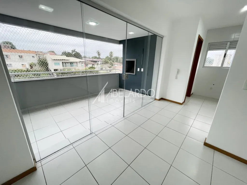 APARTAMENTO COM DOIS DORMITÓRIOS E DUAS VAGAS DE GARAGEM - BAIRRO ITOUPAVA NORTE — foto 3