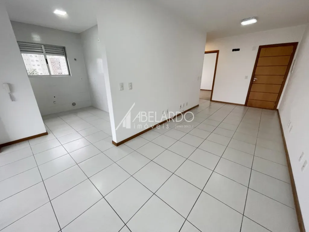 APARTAMENTO COM DOIS DORMITÓRIOS E DUAS VAGAS DE GARAGEM - BAIRRO ITOUPAVA NORTE — foto 4