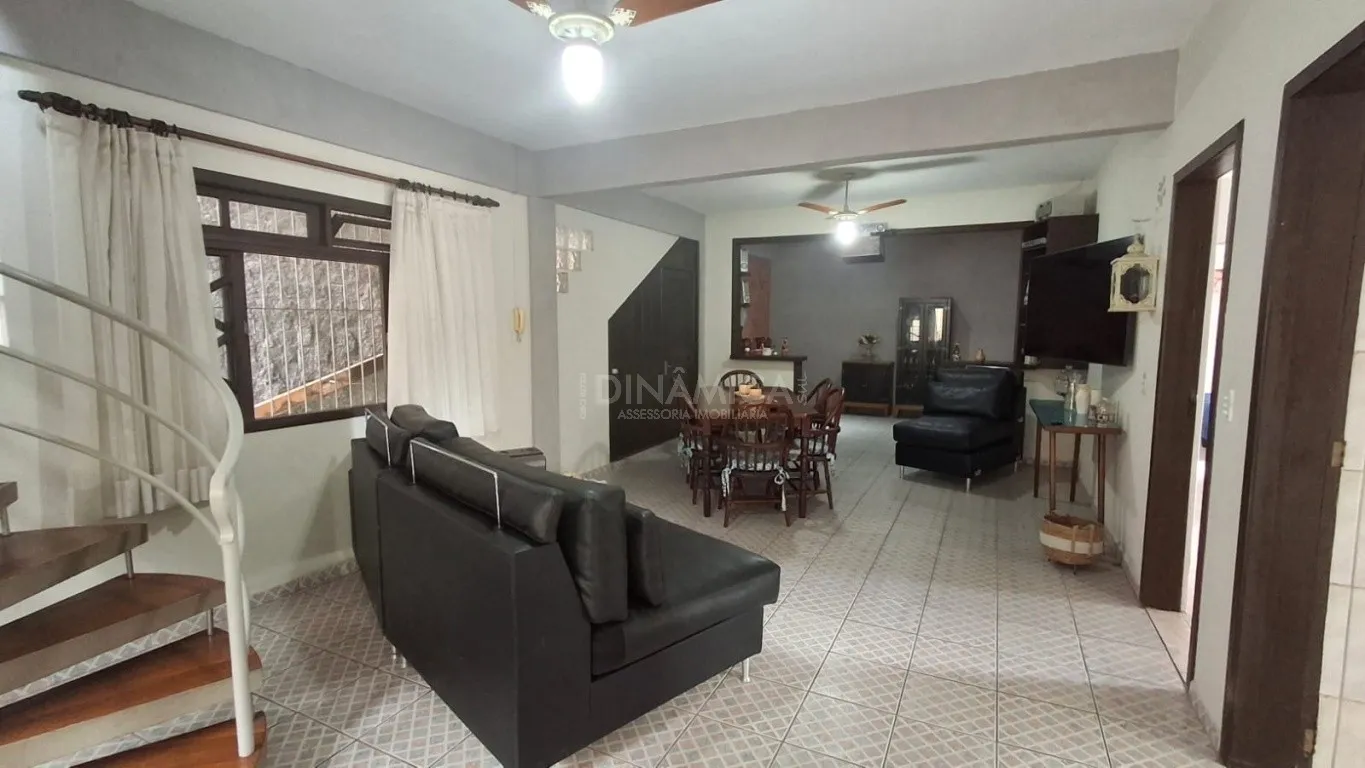 Casa com piscina no Bairro Agua Verde - Blumenau - SC — foto 4