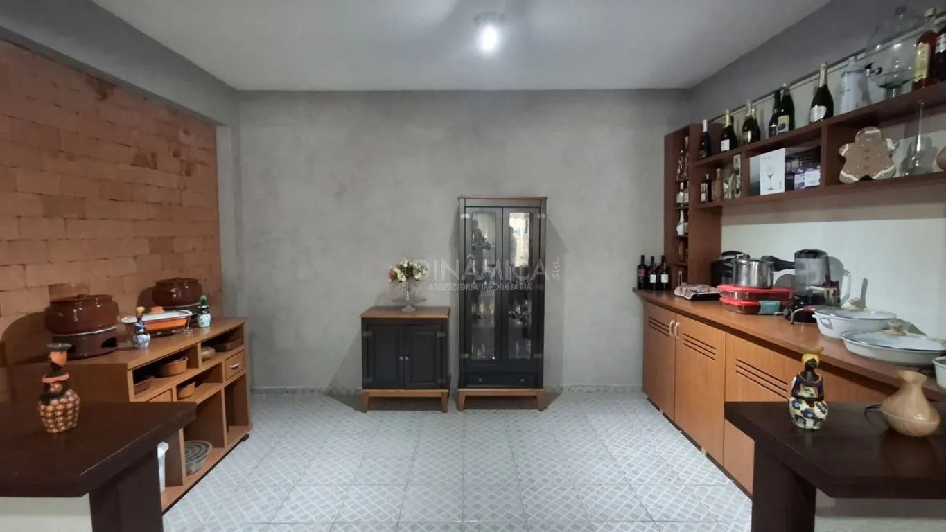 Casa com piscina no Bairro Agua Verde - Blumenau - SC — foto 7
