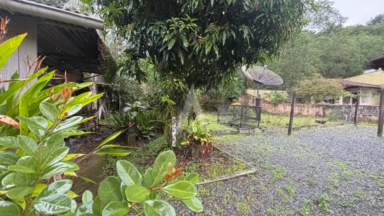 Terreno com 600m à venda no bairro Anita Garibaldi em Joinville-SC de R$950.000,00 por R$849.000,00. — foto 3