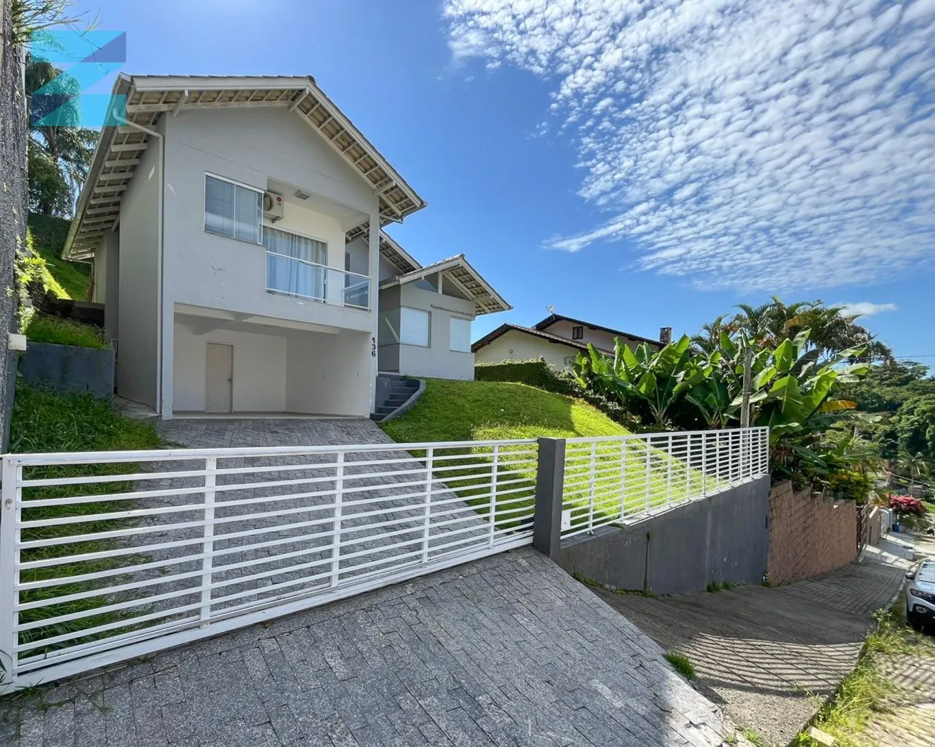 CASA AMPLA, CONCEITO ABERTO, ESPAÇOS INTEGRADOS E FUNCIONAIS ! — foto 3