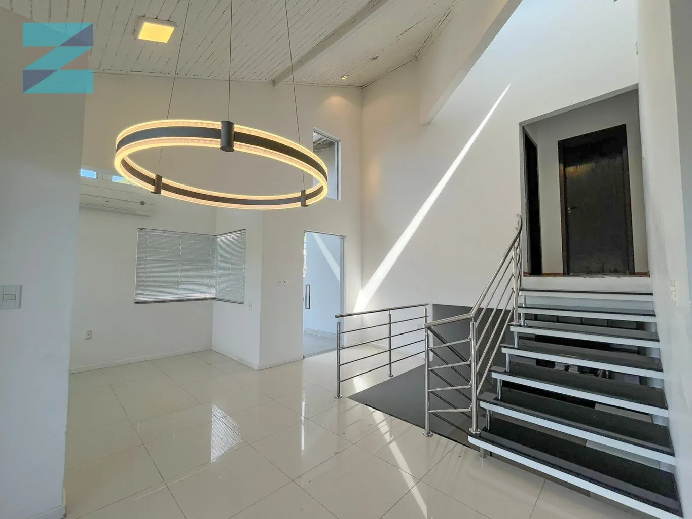 CASA AMPLA, CONCEITO ABERTO, ESPAÇOS INTEGRADOS E FUNCIONAIS ! — foto 5