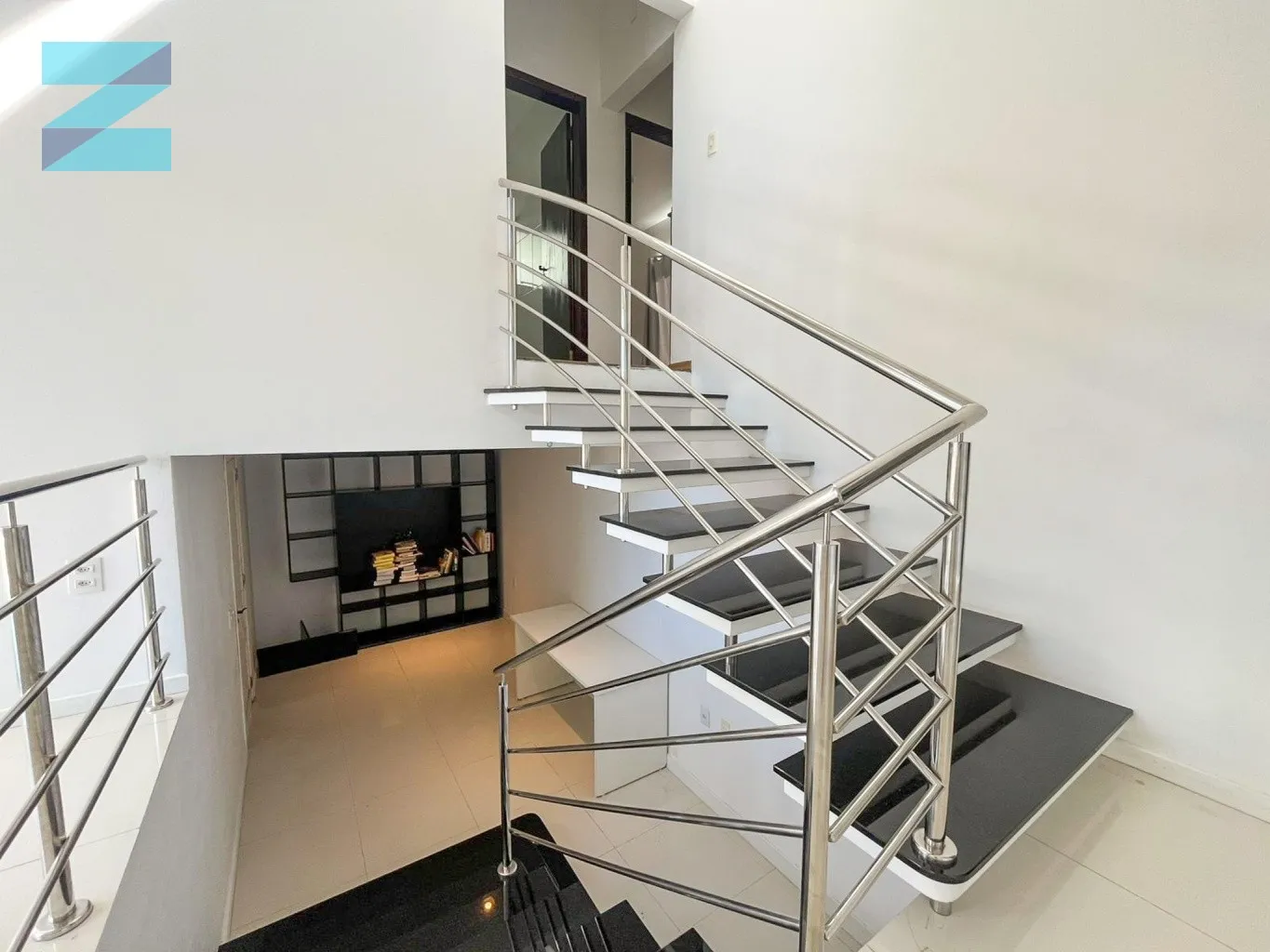 CASA AMPLA, CONCEITO ABERTO, ESPAÇOS INTEGRADOS E FUNCIONAIS ! — foto 7