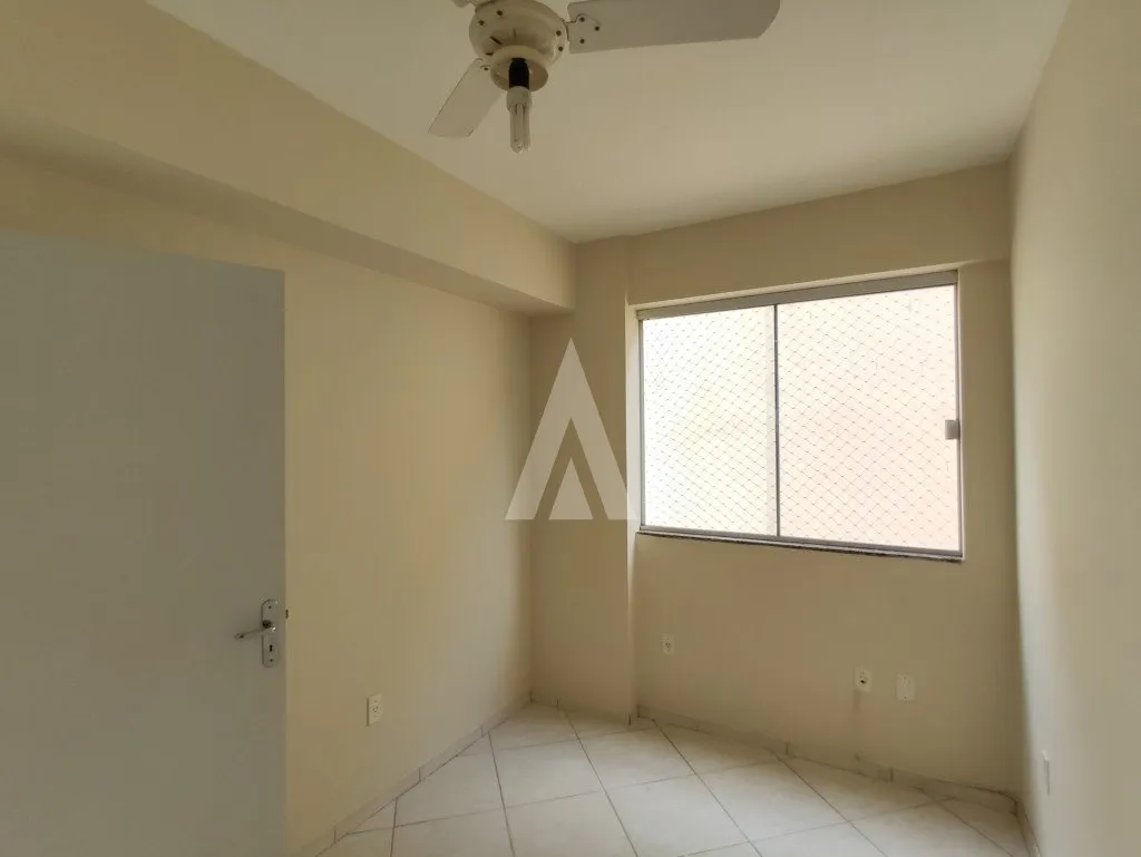 Prédio com 12 apartamentos e 5 vagas à venda no bairro Anita Garibaldi em Joinville-SC por R$2.200.000,00. — foto 4