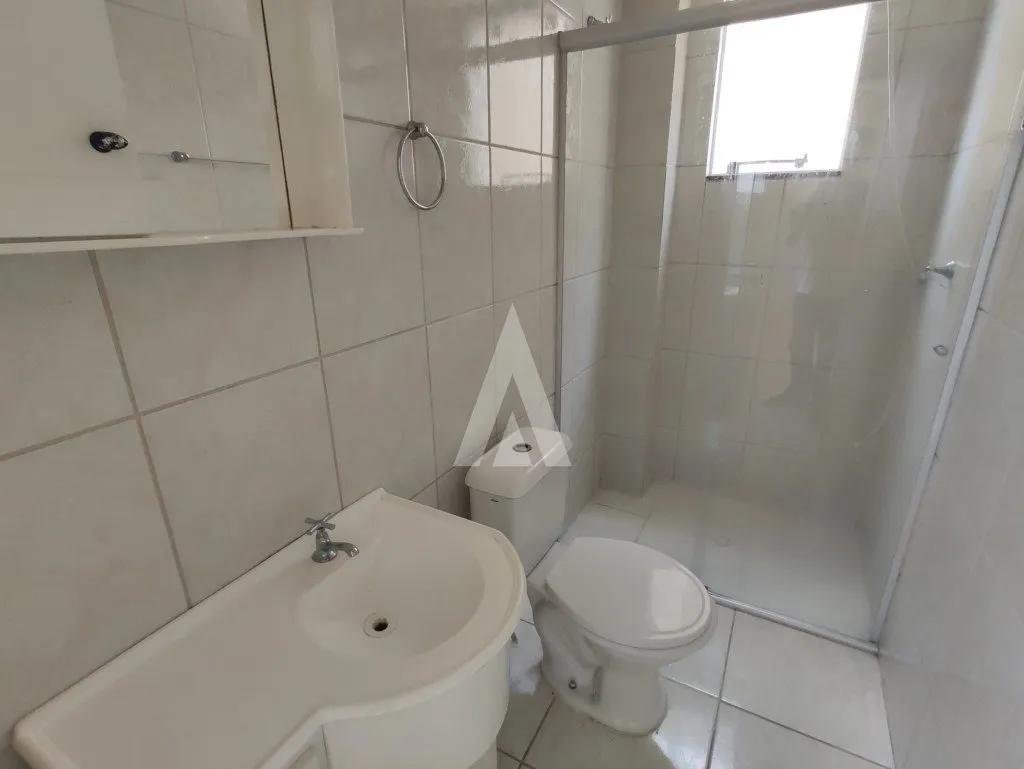 Prédio com 12 apartamentos e 5 vagas à venda no bairro Anita Garibaldi em Joinville-SC por R$2.200.000,00. — foto 6