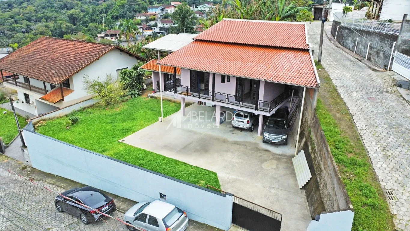 CASA COM QUATRO DORMITÓRIOS, SEIS VAGAS DE GARAGEM, AMPLO TERRENO E EXCELENTE LOCALIZAÇÃO - NO INÍCIO DO BAIRRO NOVA ESPERANÇA, - foto 1