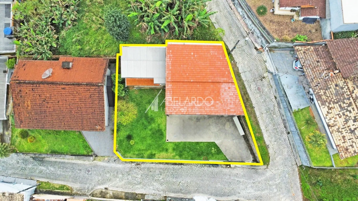 CASA COM QUATRO DORMITÓRIOS, SEIS VAGAS DE GARAGEM, AMPLO TERRENO E EXCELENTE LOCALIZAÇÃO - NO INÍCIO DO BAIRRO NOVA ESPERANÇA, — foto 3