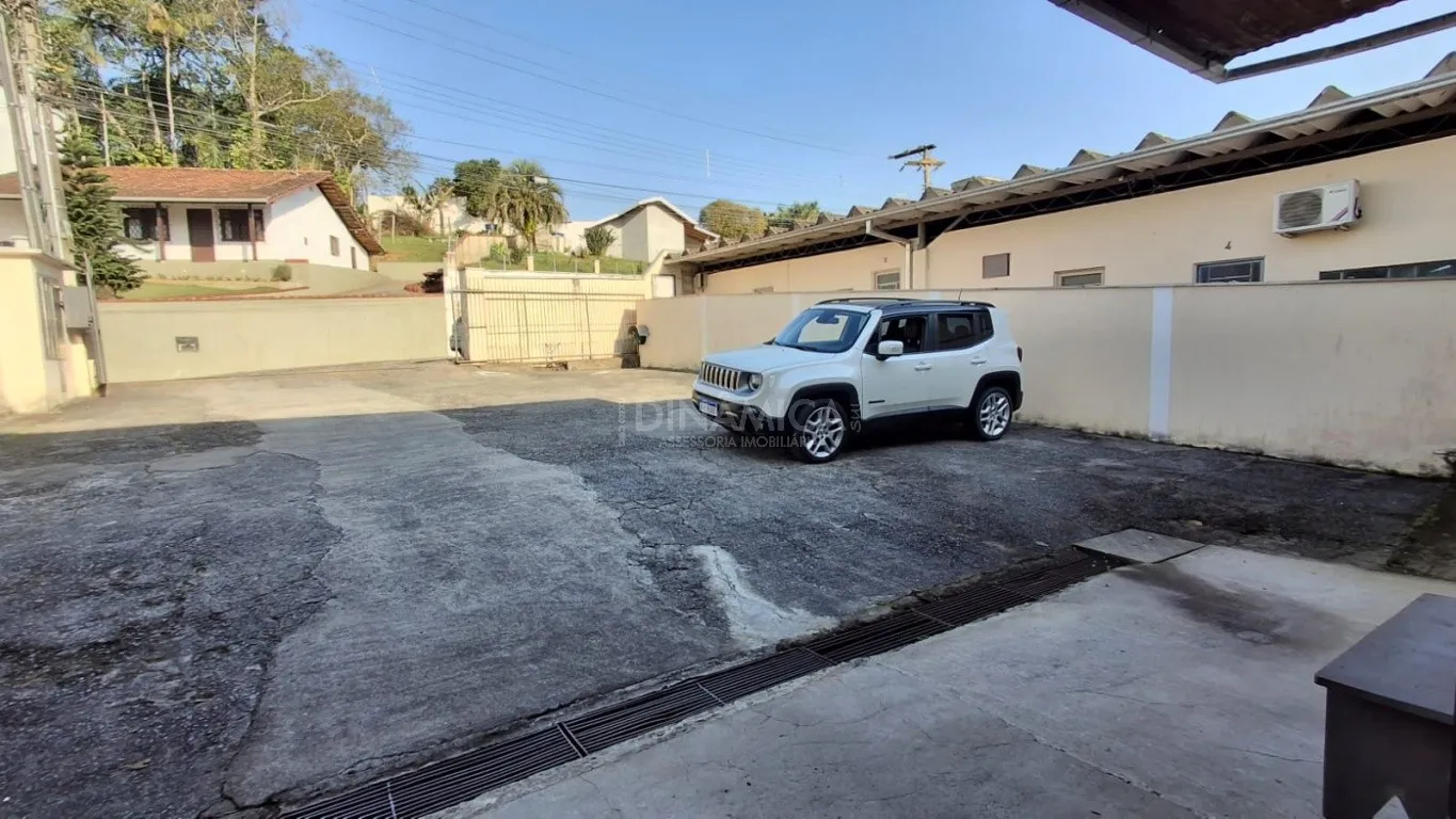 Galpão com estacionamento e kitnet a Venda no Bairro Velha, Blumenau/SC — foto 3
