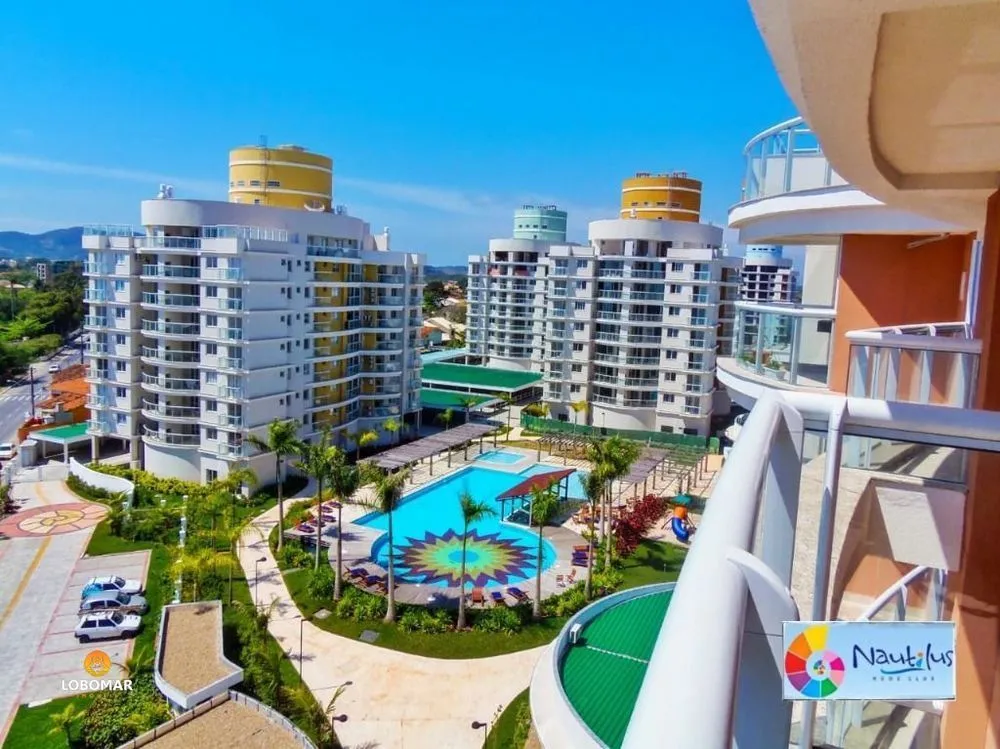 Apartamento mobiliado, com 3 dormitórios, à apenas 50m do mar, em cond. Club, em - foto 1