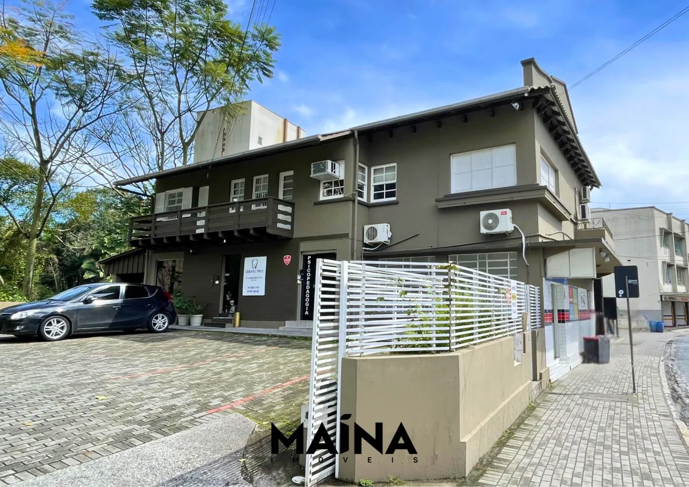 CASA COMERCIAL NO CENTRO DE BLUMENAU COM ESTACIONAMENTO — foto 6