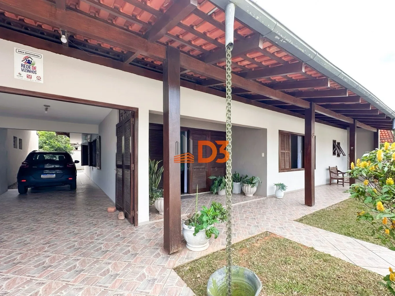 Casa no Garcia com 4 dormitórios, sendo 1 suíte e amplo espaço de área externa ! — foto 2