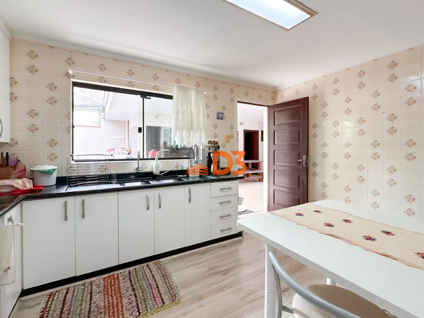 Casa no Garcia com 4 dormitórios, sendo 1 suíte e amplo espaço de área externa ! — foto 5