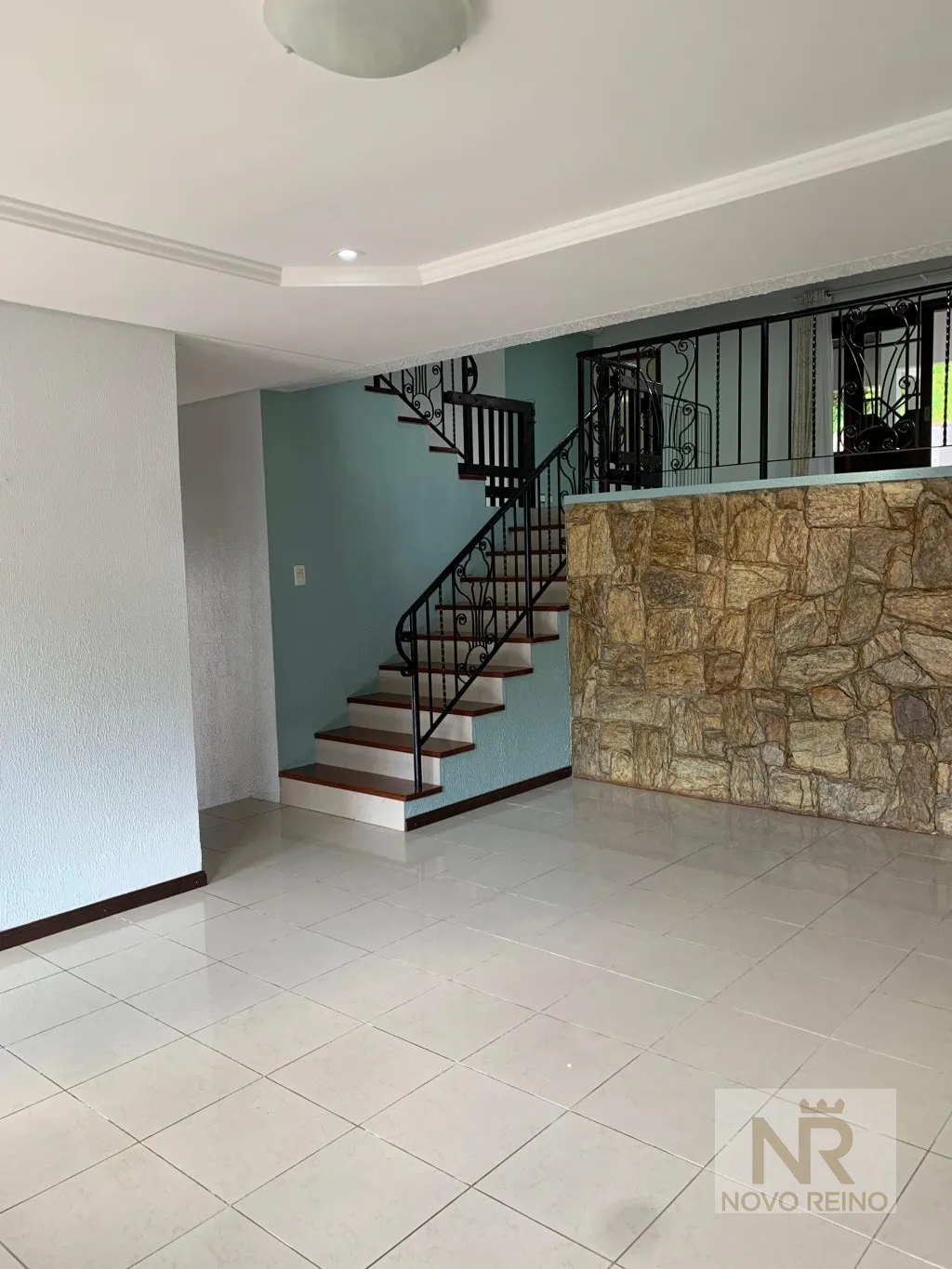 CASA RÚSTICA E MODERNA A VENDA! — foto 7