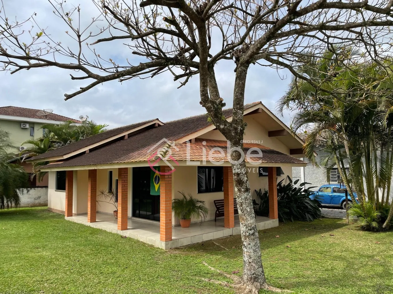 Oportunidade de imóvel no Centro da cidade de Pomerode com uma CASA de 94,71,00m e um GALPÃO de 350,00m num terreno com 1.080,00m. - foto 1