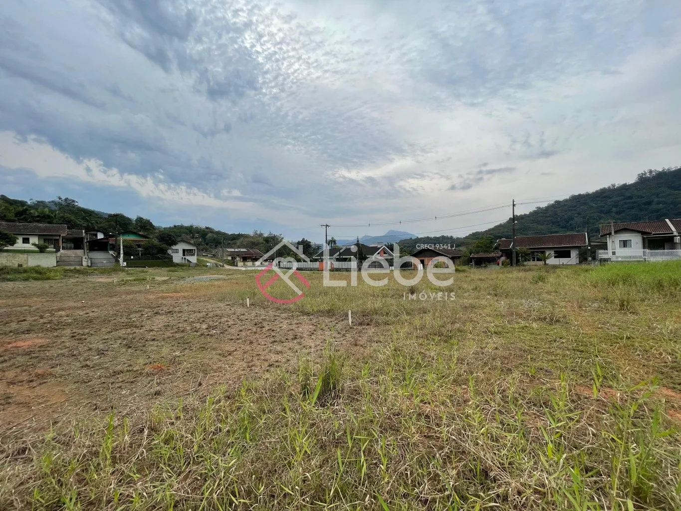 Ótimo Terreno no Centro da cidade de Pomerode com 1.057,23m fazendo frente em 20,00 metros. — foto 2